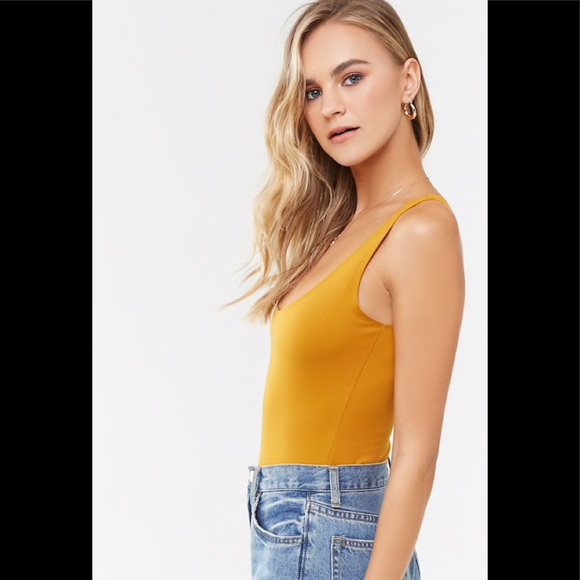 Scoop Neck Bodysuit - Picture 3 of 6